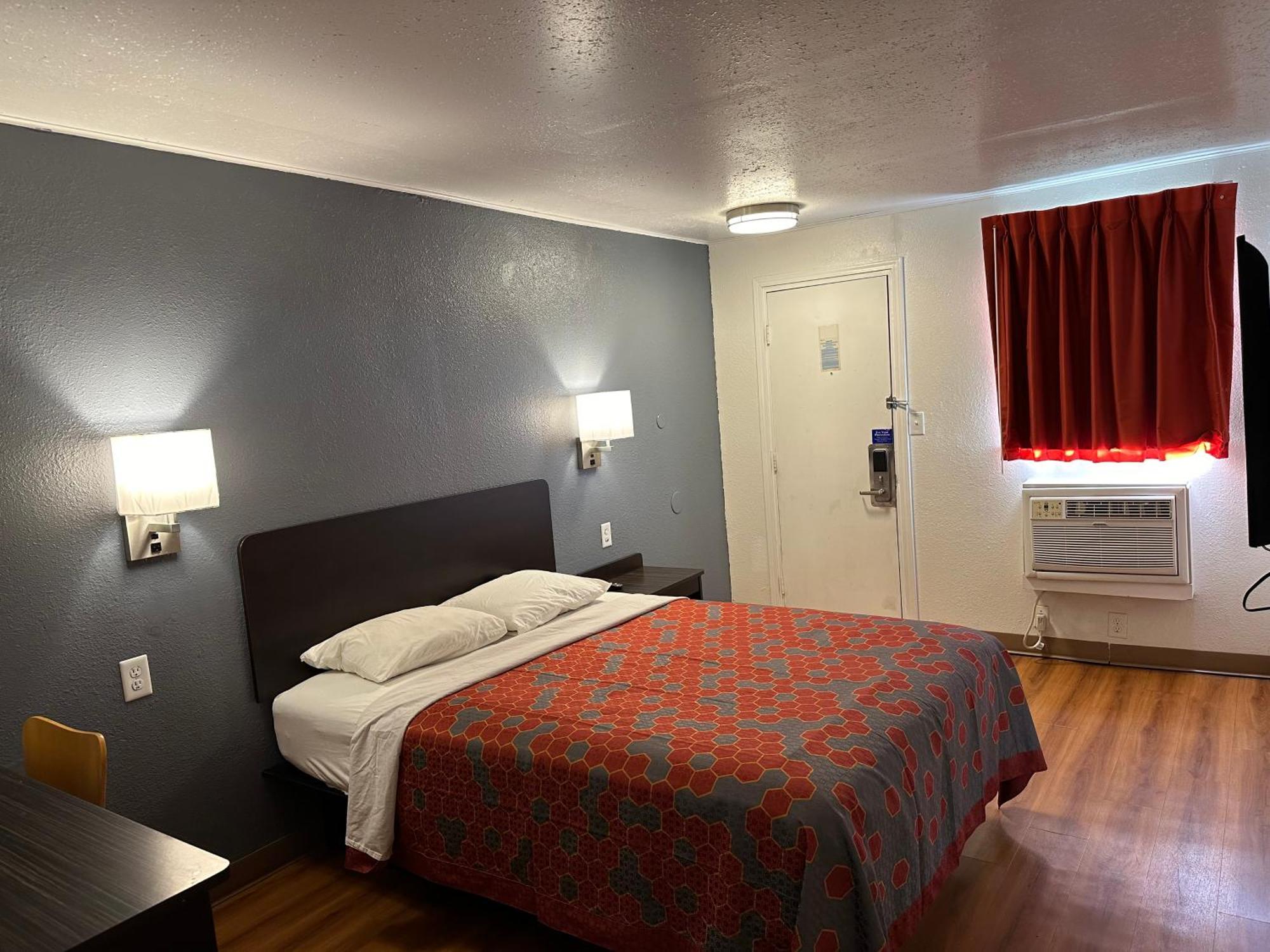 Hotel 6 Mo